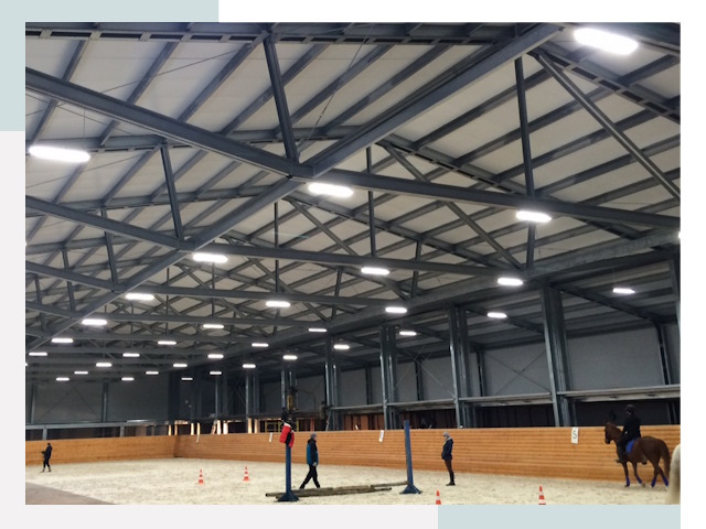 Строительство конных манежей от 617 руб в Мурманск